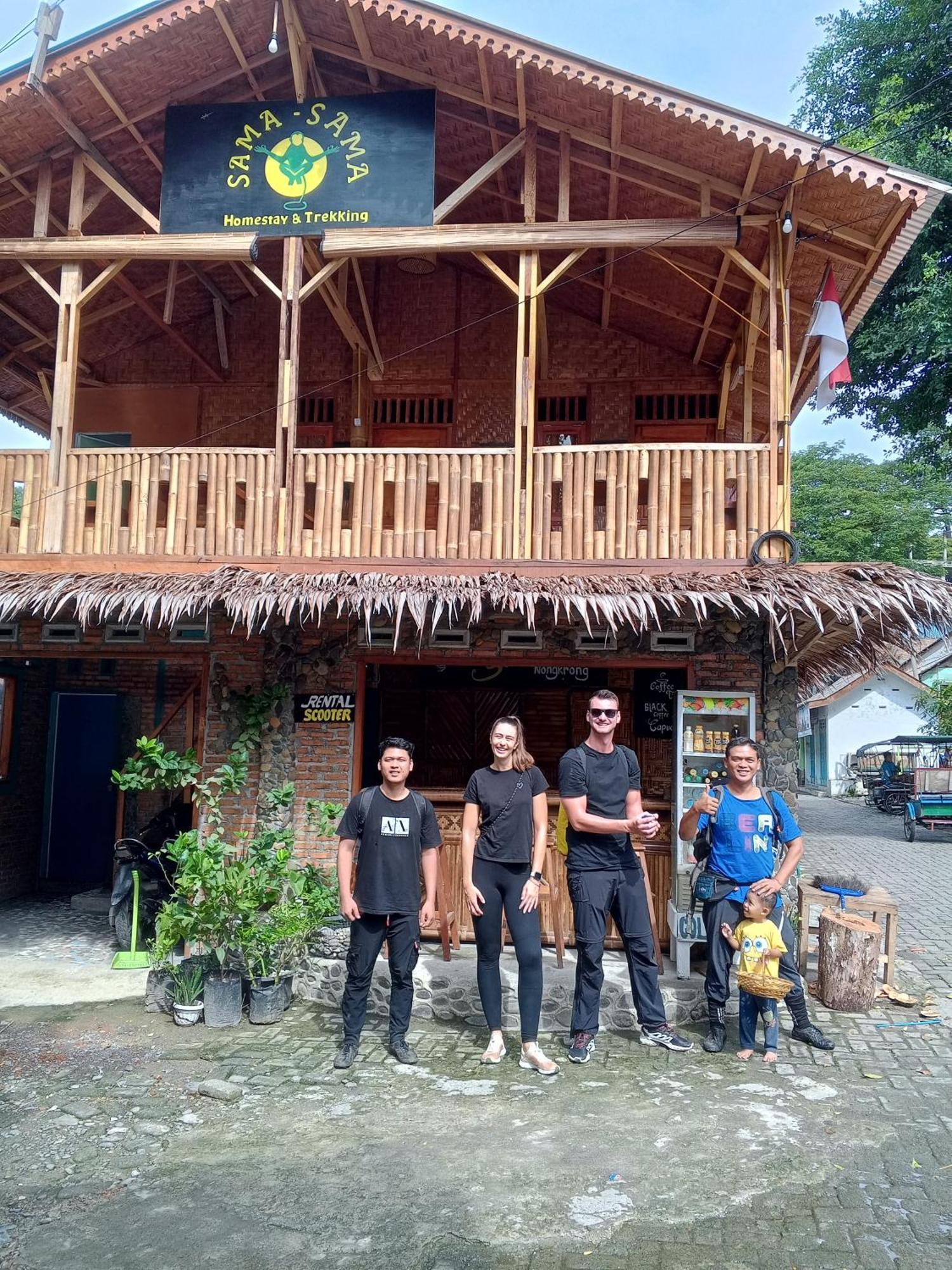 Sama Sama Homestay & Trekking Only Stay Here Book Trekking And Transport With Us 부킷 라왕 외부 사진