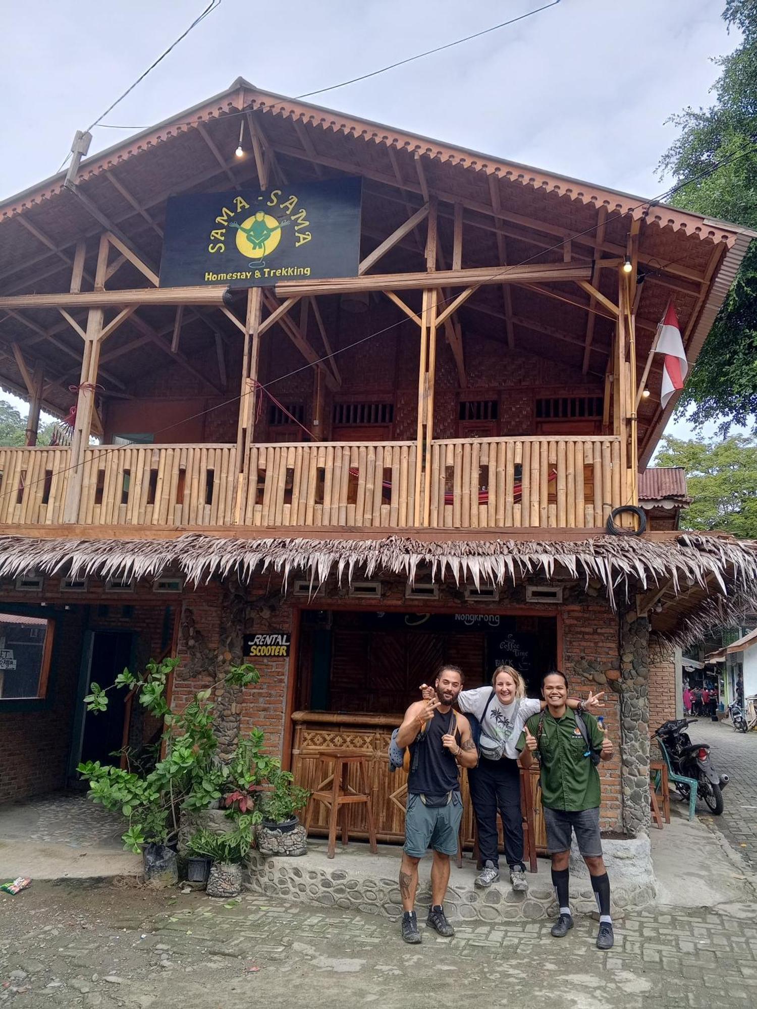 Sama Sama Homestay & Trekking Only Stay Here Book Trekking And Transport With Us 부킷 라왕 외부 사진