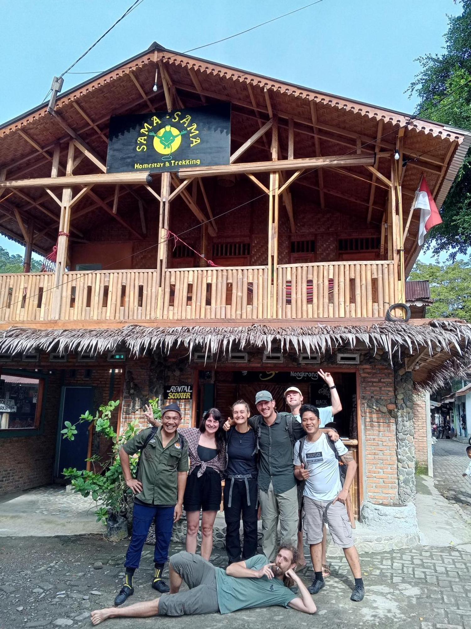 Sama Sama Homestay & Trekking Only Stay Here Book Trekking And Transport With Us 부킷 라왕 외부 사진